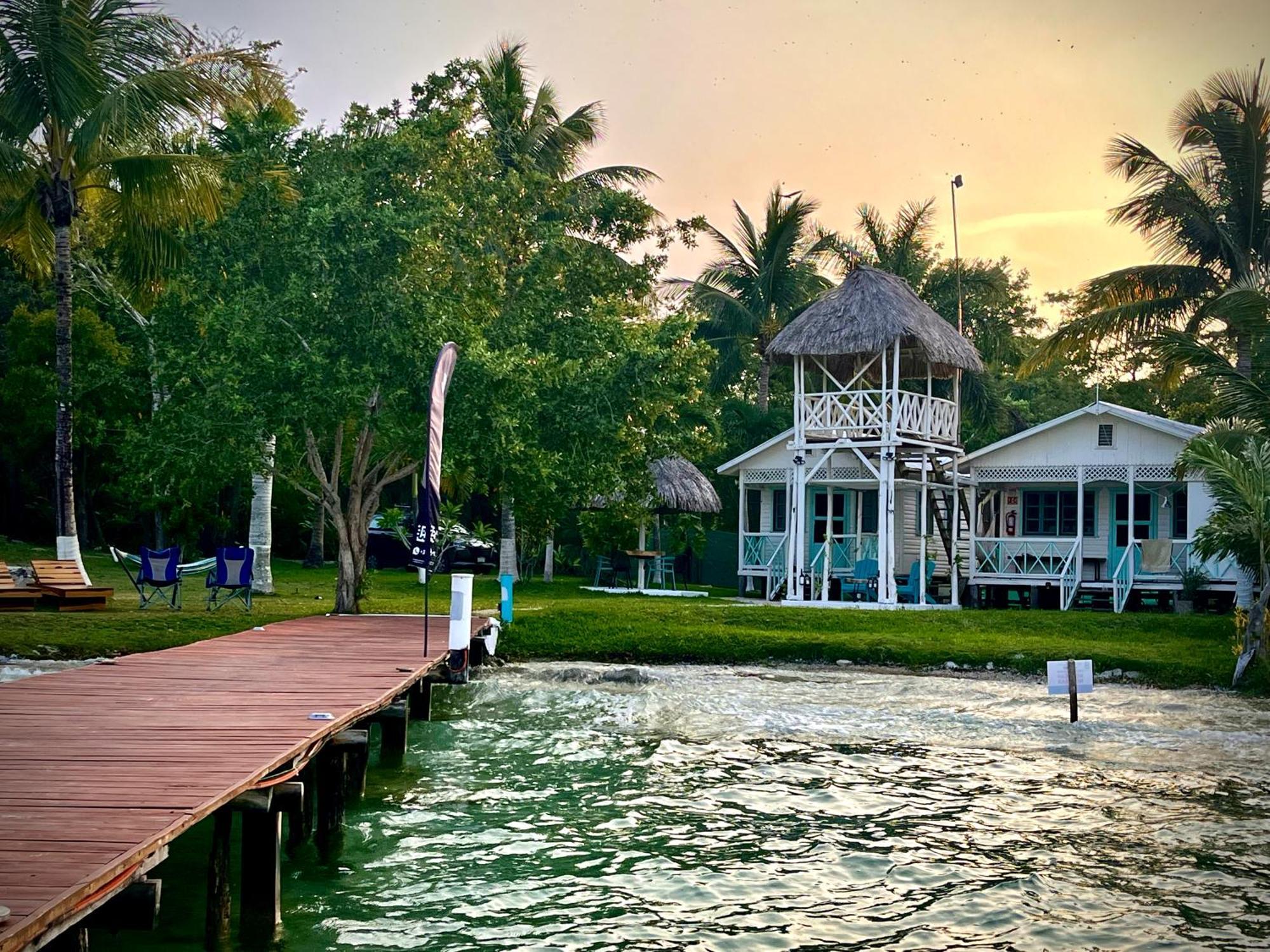 Cabana Con Muelle Privado En La Laguna De Bacalar Luaran gambar